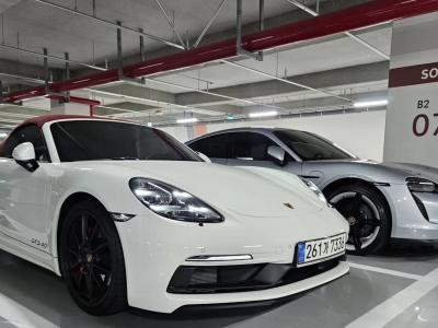 2021 Porsche 718