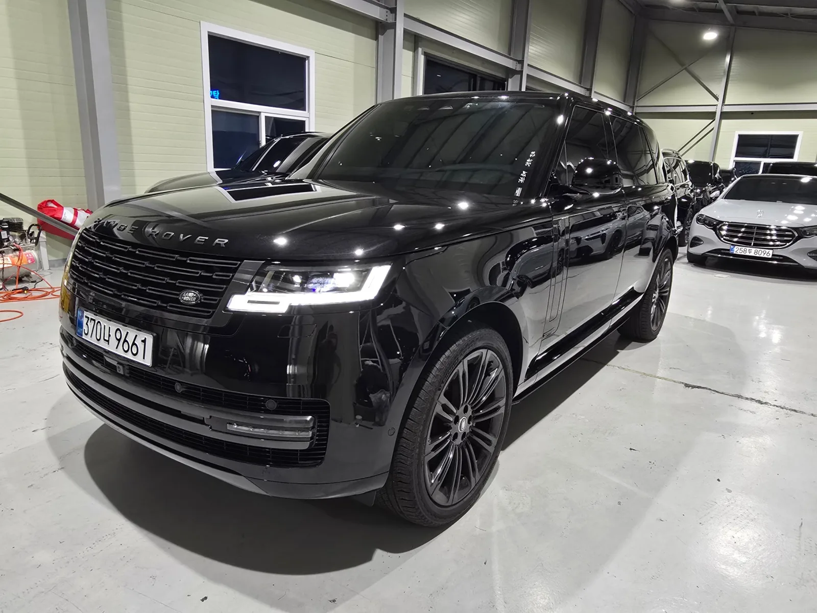 2025 Land Rover Range Rover