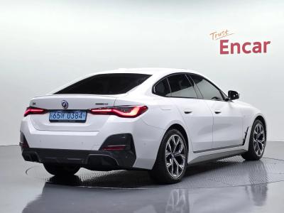 2023 BMW i4