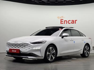 2022 Kia K8