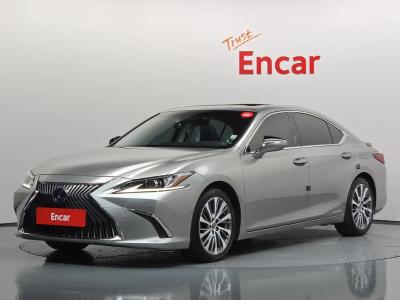 2019 Lexus ES