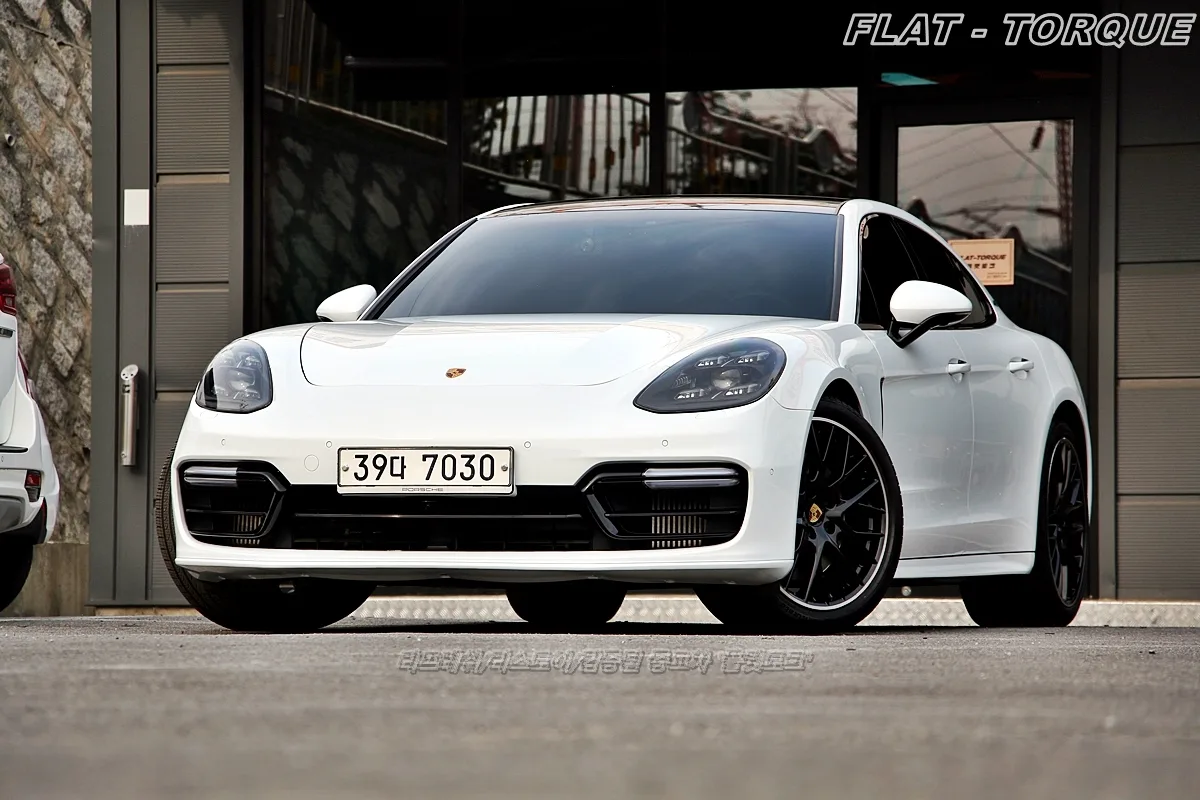 2019 Porsche Panamera