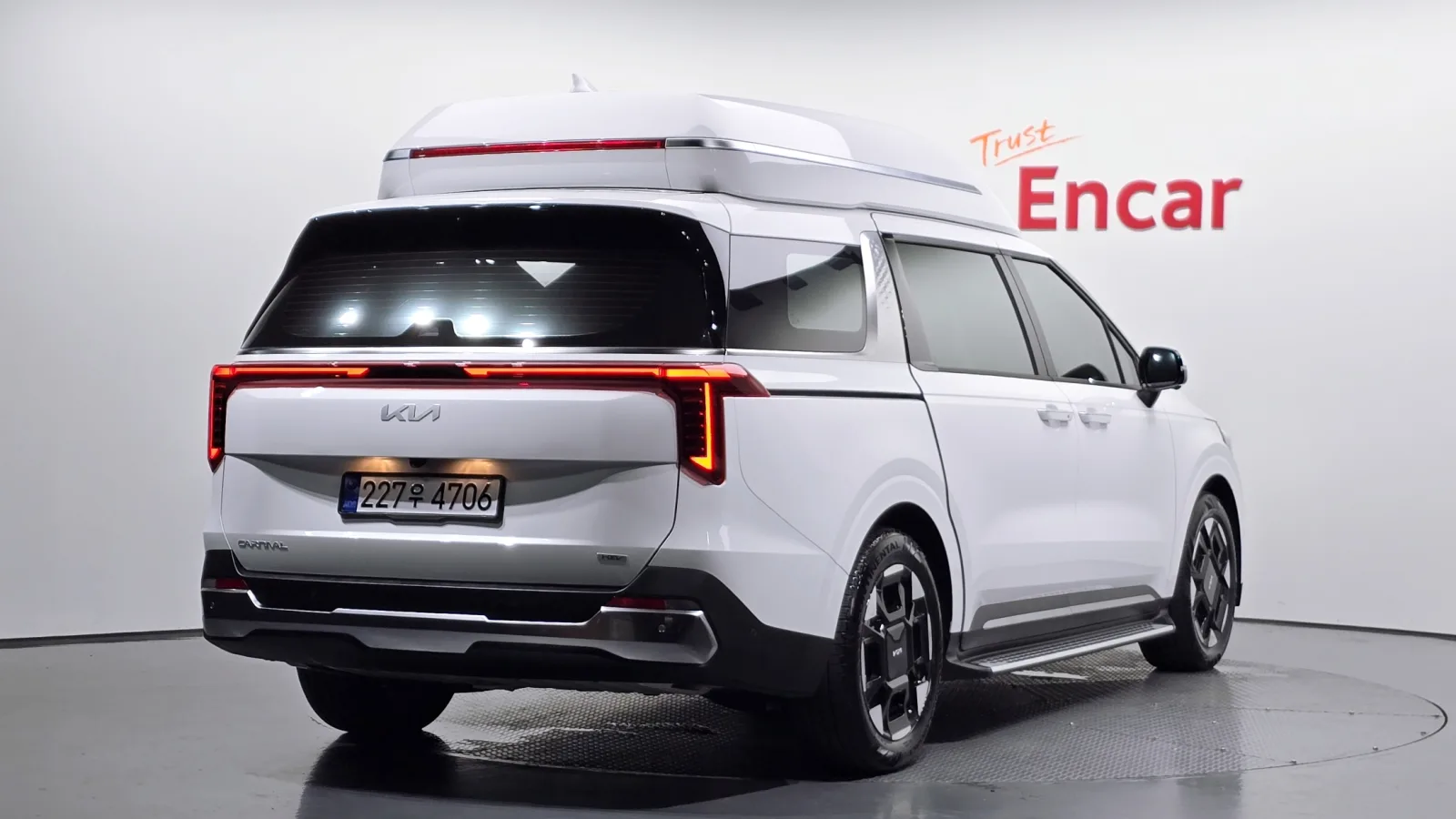 2025 Kia Carnival