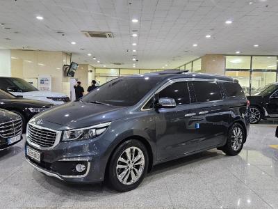 2017 Kia Carnival