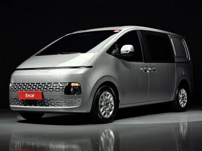 2025 Hyundai Staria