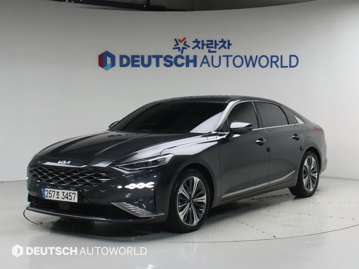 2022 Kia K8