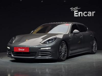 2014 Porsche Panamera