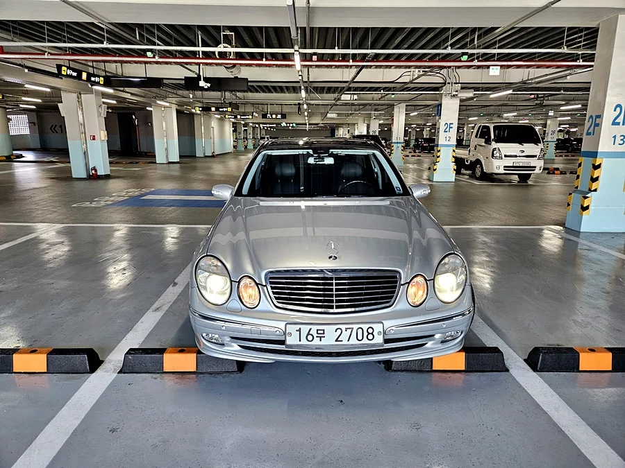 2005 Mercedes-Benz E-Class