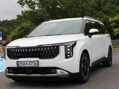 2025 Kia Carnival