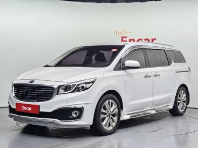 2015 Kia Carnival