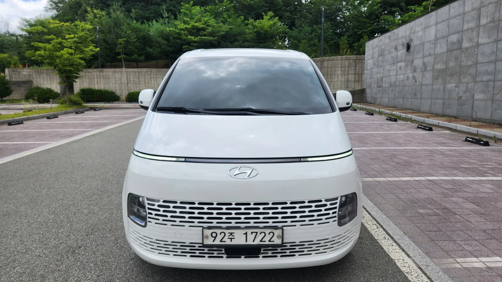 2022 Hyundai Staria