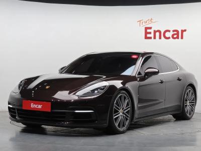 2018 Porsche Panamera