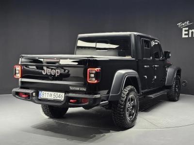 2023 Jeep Gladiator