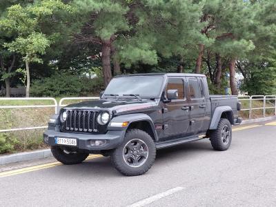 2023 Jeep Gladiator