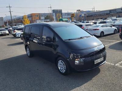 2022 Hyundai Staria