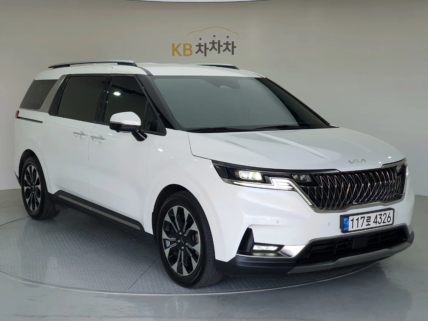 2023 Kia Carnival