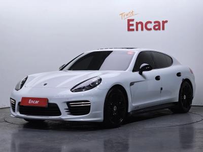 2015 Porsche Panamera
