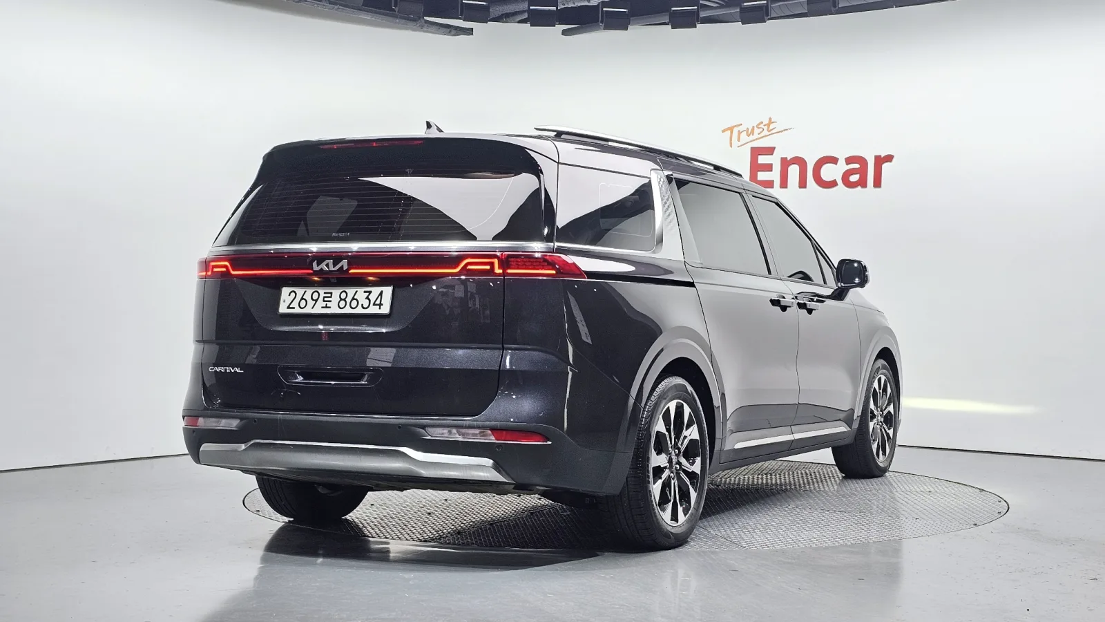 2023 Kia Carnival