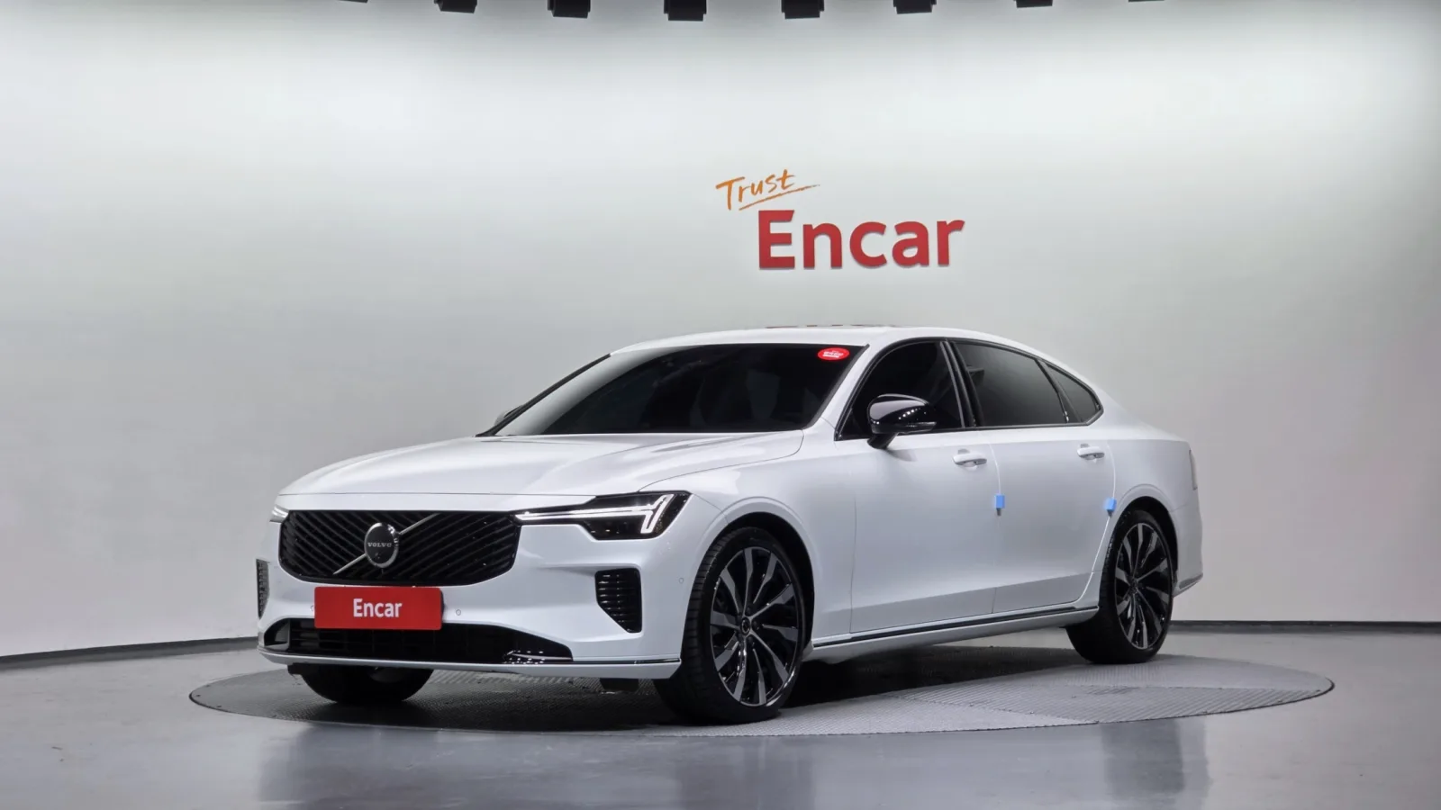 2026 Volvo S90