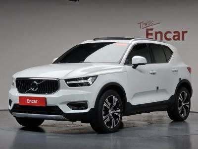 2022 Volvo XC40