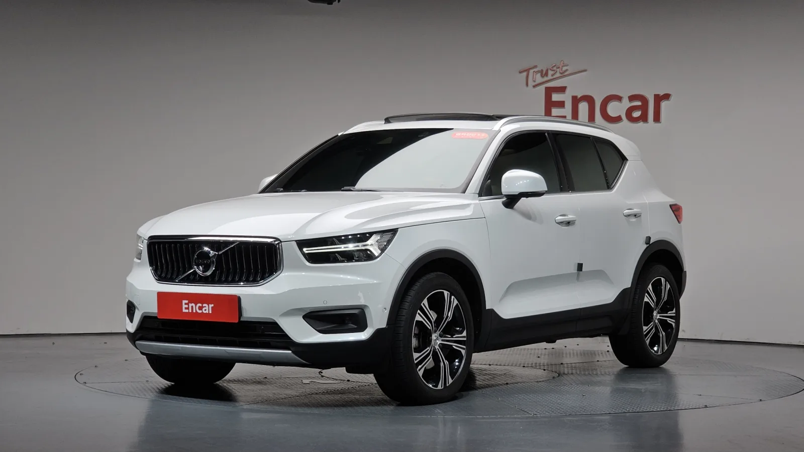 2022 Volvo XC40
