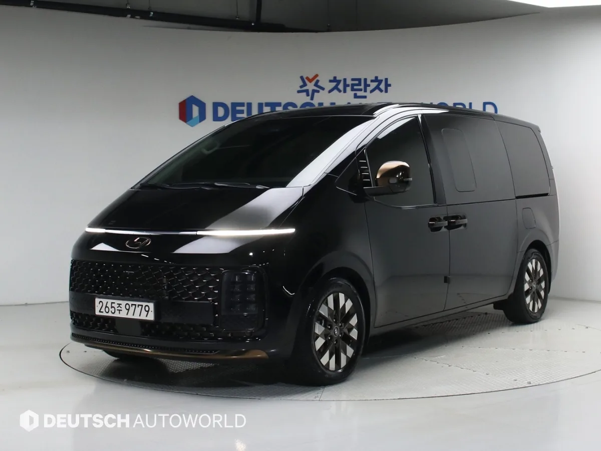 2024 Hyundai Staria