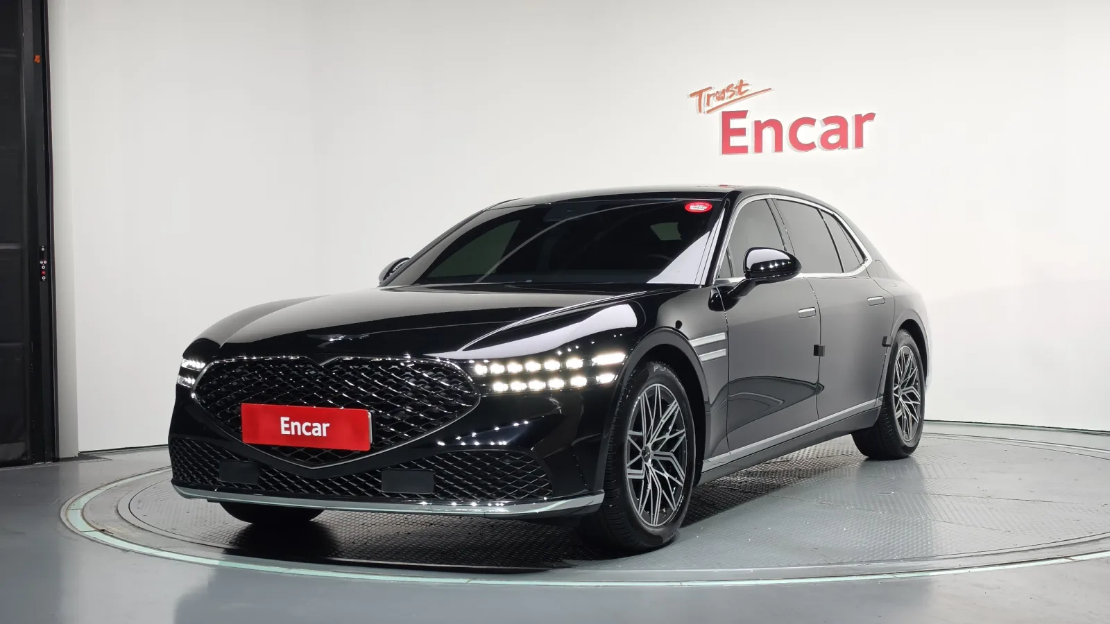 2023 Genesis G90