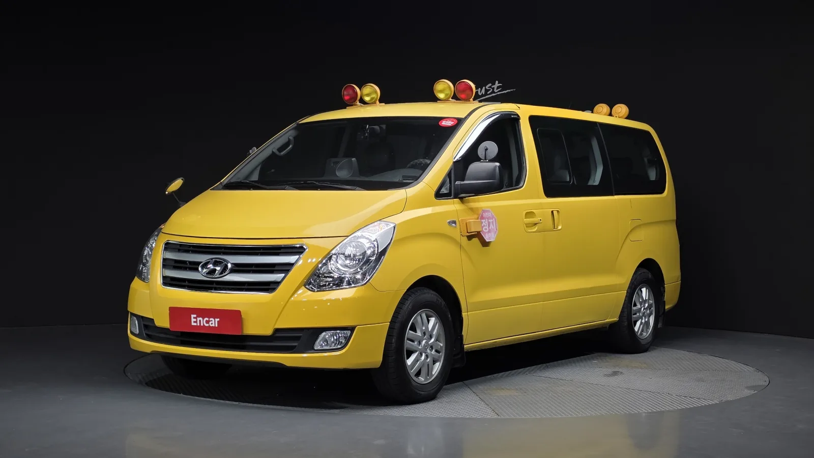 2018 Hyundai Starex
