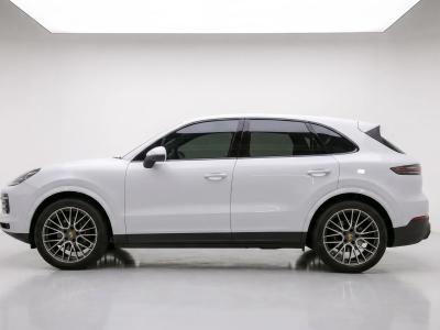 Porsche Cayenne 2021