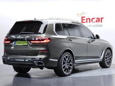 2024 BMW X7