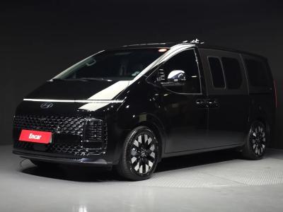 2025 Hyundai Staria