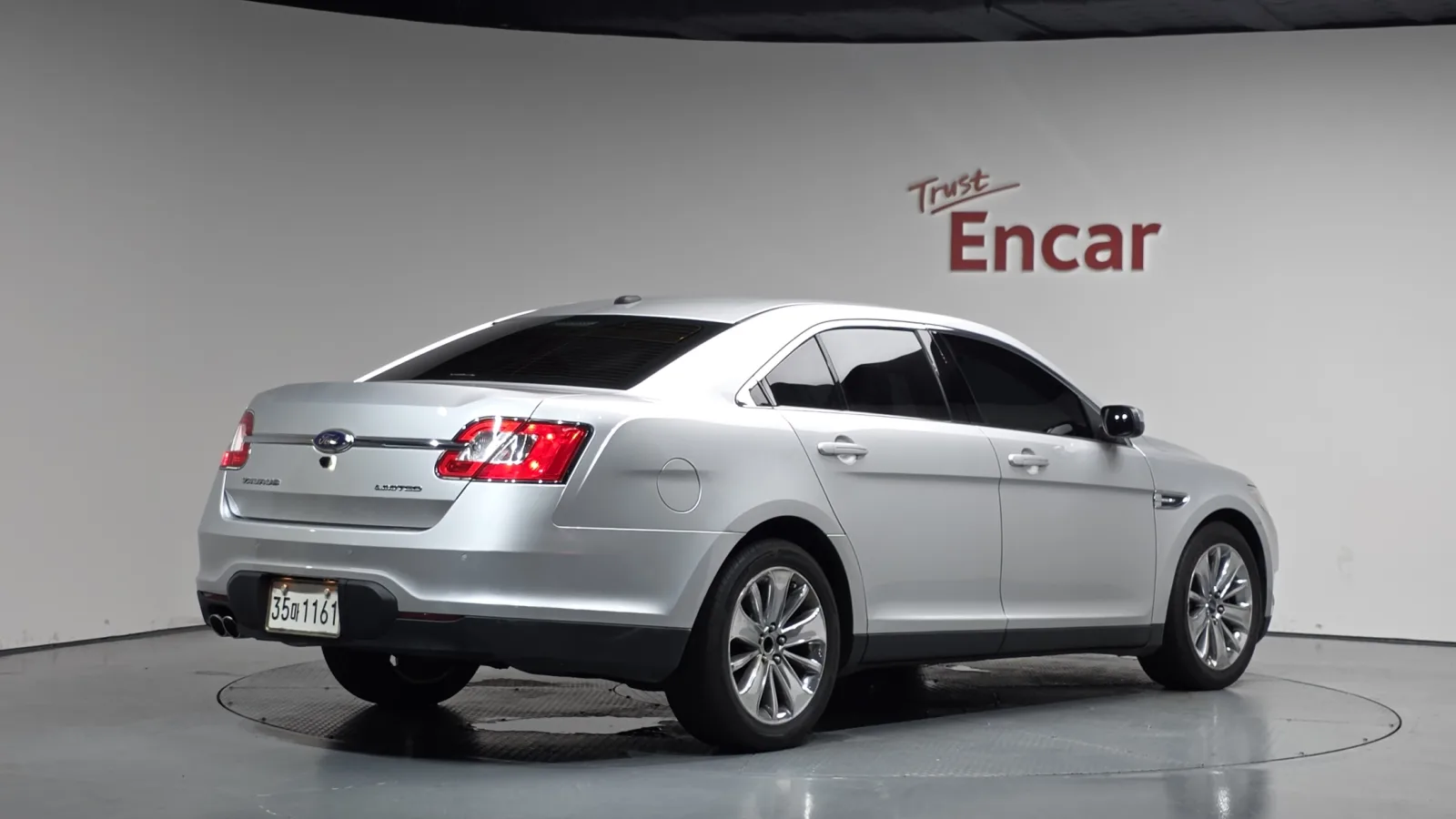 2011 Ford Taurus