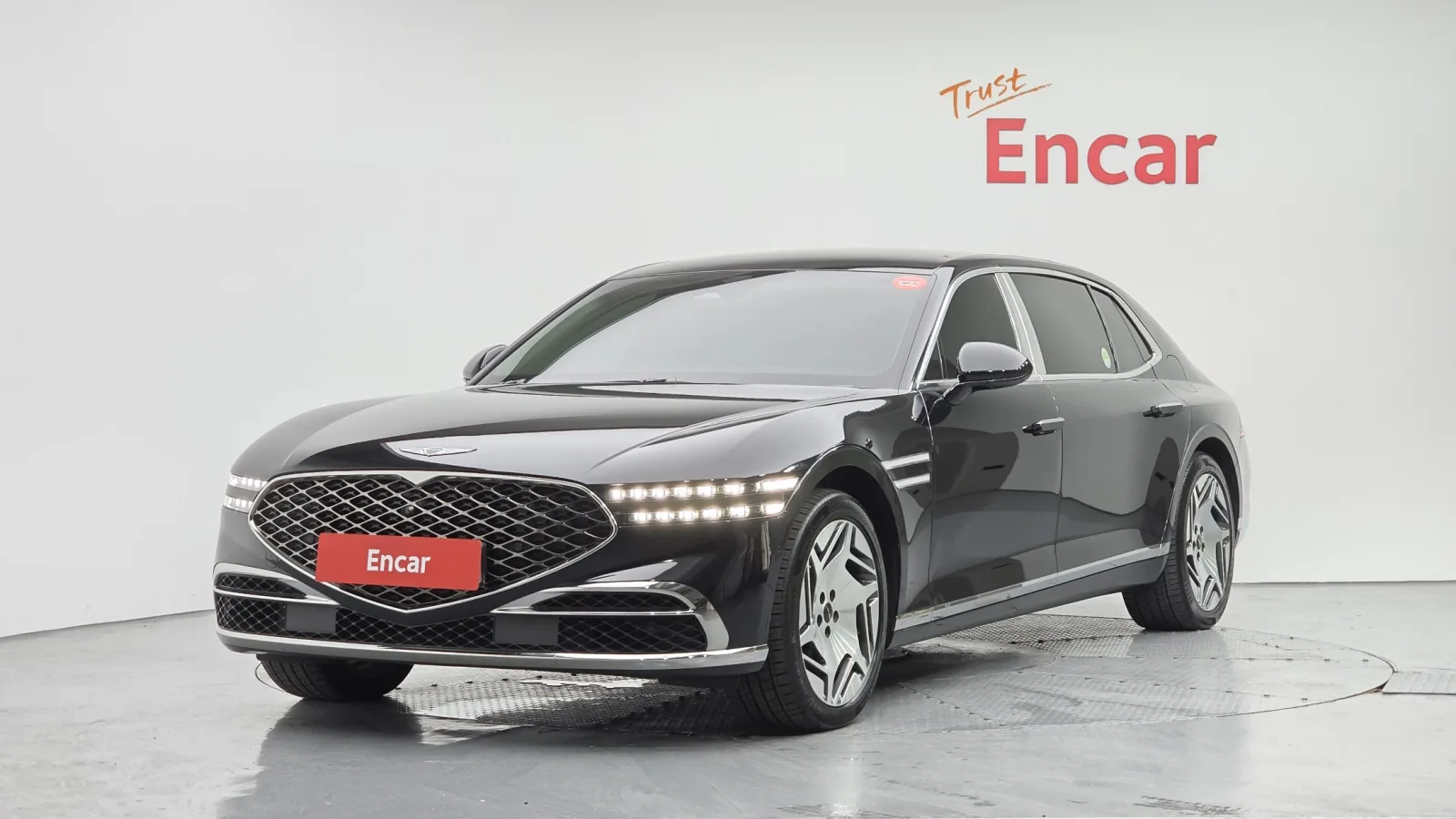 2023 Genesis G90