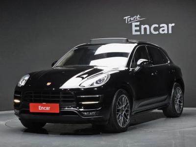2015 Porsche Macan