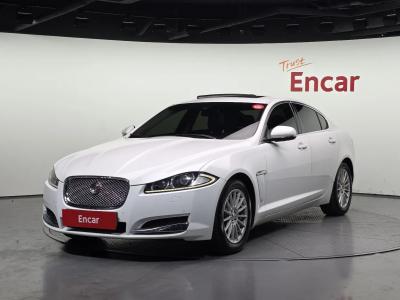 2015 Jaguar XF