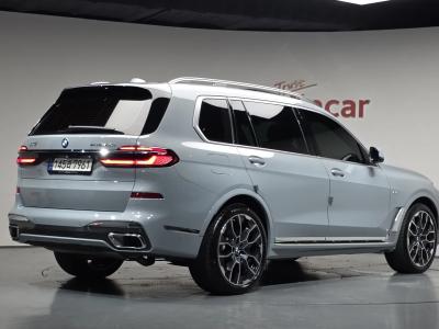 2024 BMW X7