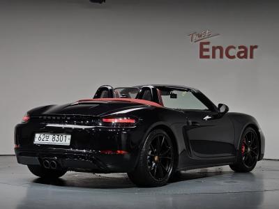 2019 Porsche 718