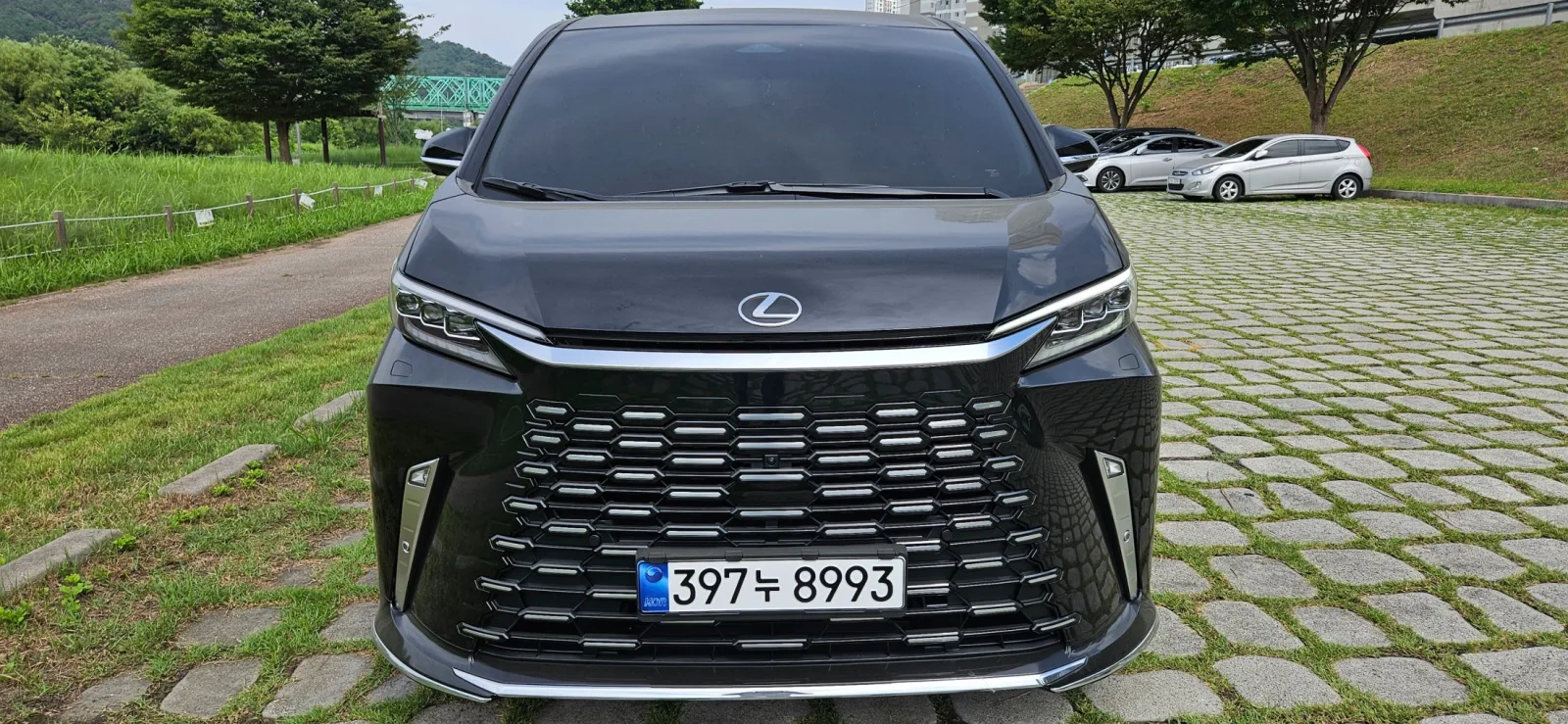 2026 Lexus LM
