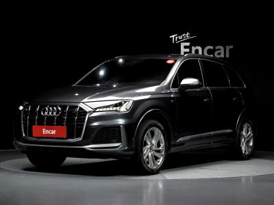 2021 Audi Q7
