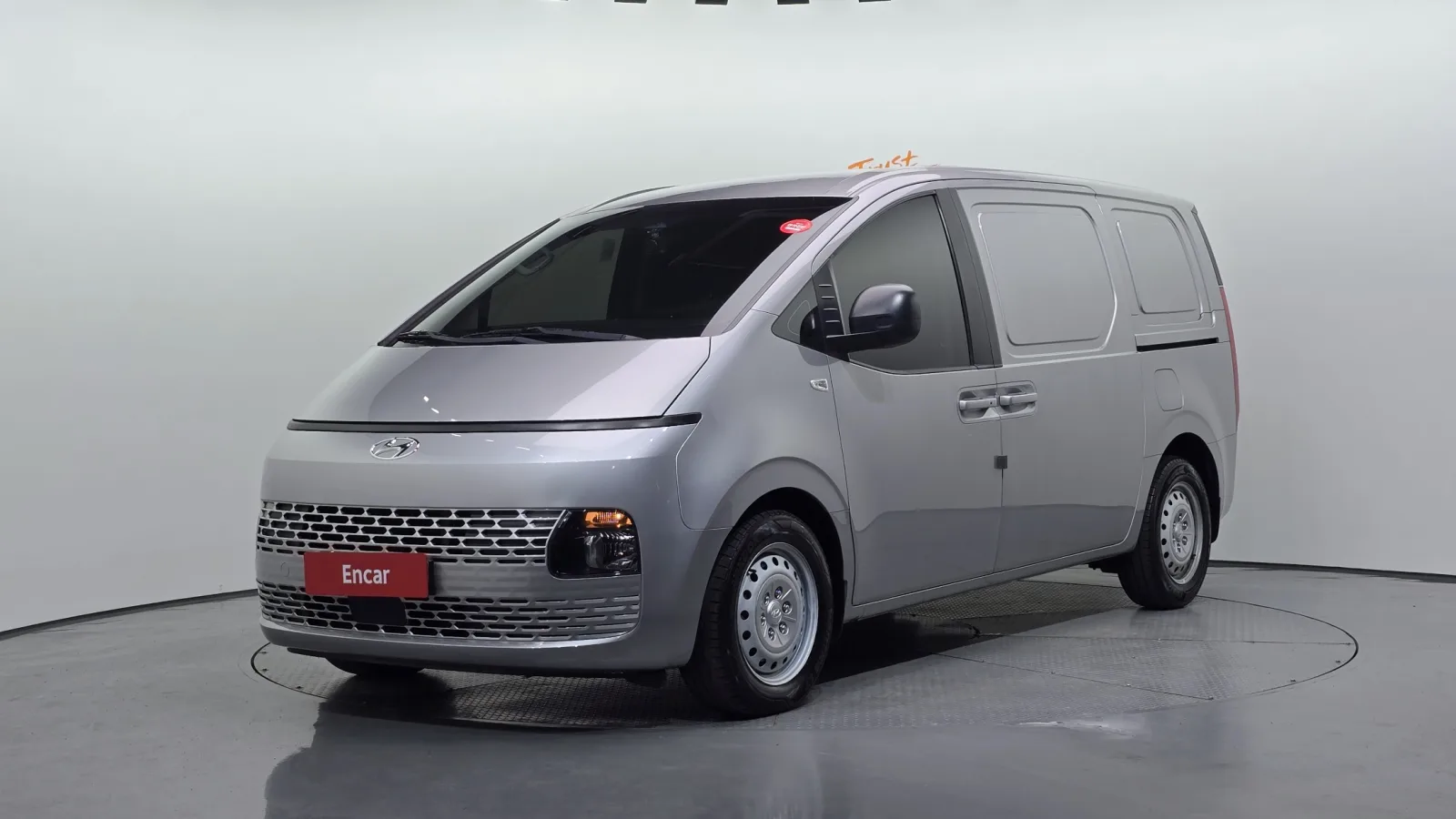 2022 Hyundai Staria