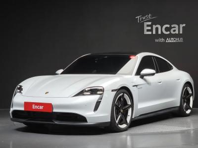 2023 Porsche Taycan