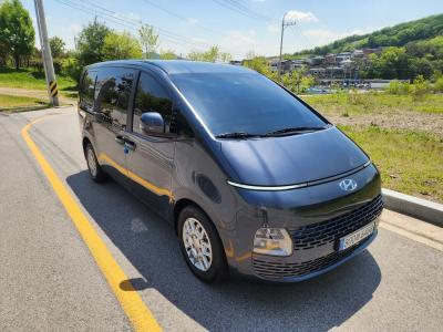 2023 Hyundai Staria