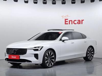 2026 Volvo S90