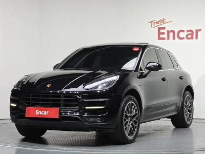 2015 Porsche Macan