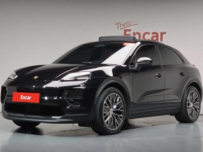 2025 Porsche Macan