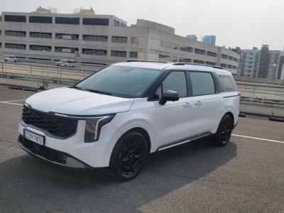 2025 Kia Carnival
