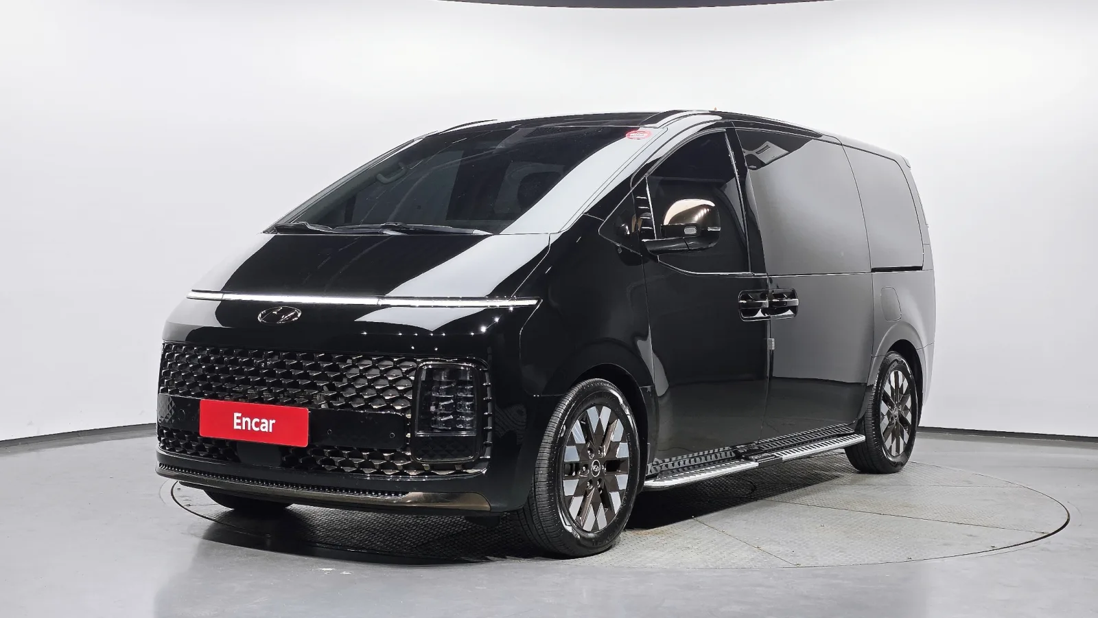 2023 Hyundai Staria