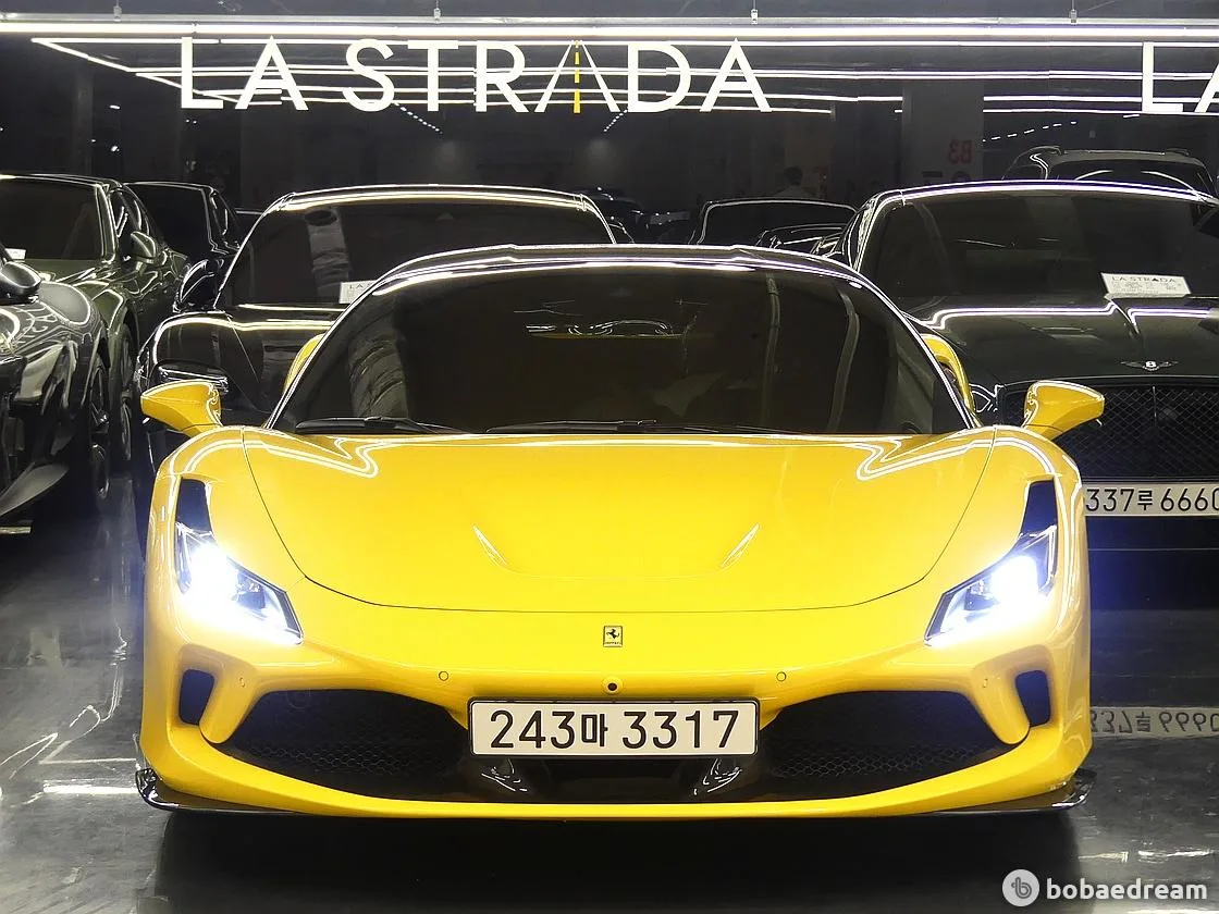 2020 Ferrari F8