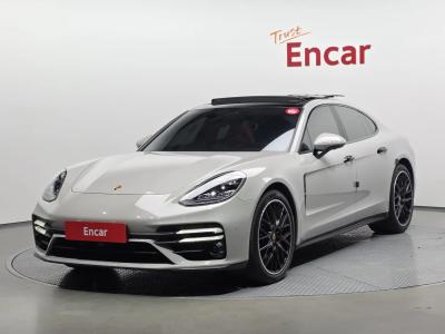 2023 Porsche Panamera