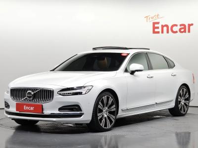 2023 Volvo S90